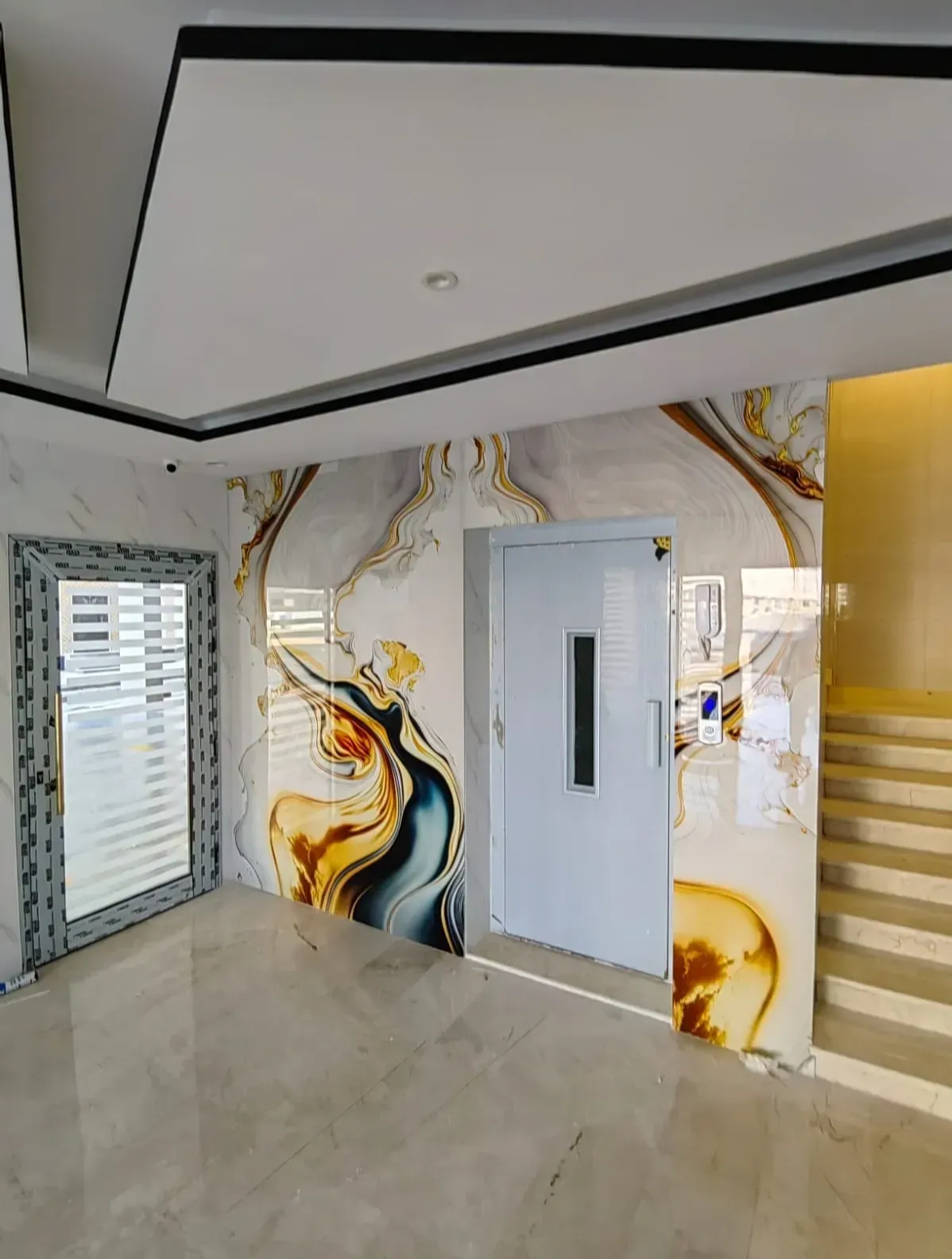 معلم موثوق لتركيب ورق جدران في جدة بجودة وكفاءة عالية