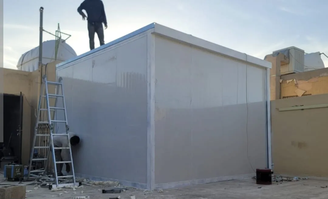 بناء ملاحق من الساندويتش بانل في جدة بجودة عالية