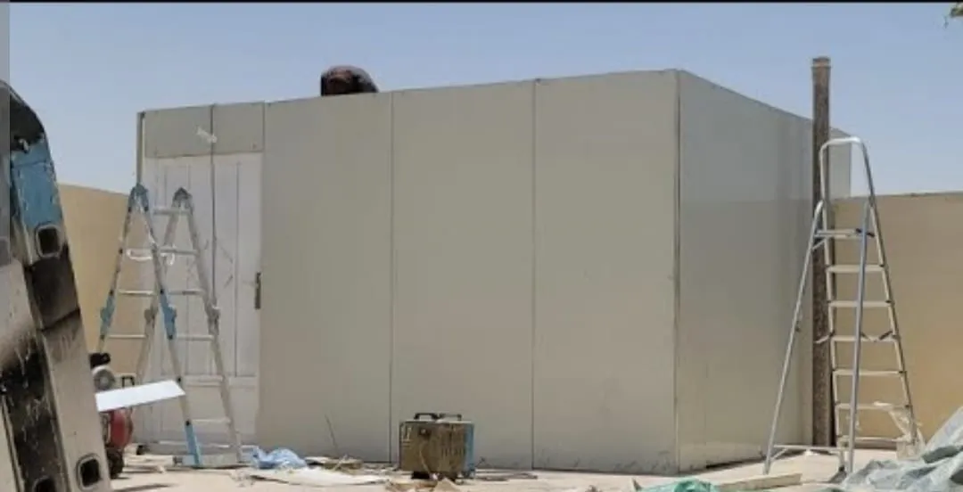 بناء ملاحق من الساندويتش بانل في جدة بجودة عالية