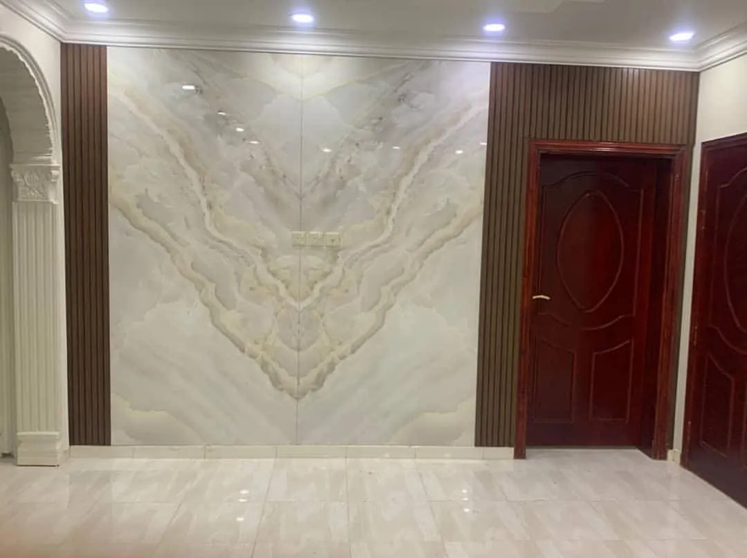 معلم ممتاز ومحترف لديكورات بديل الرخام في جدة 