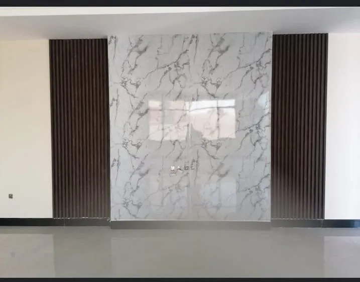 معلم ممتاز ومحترف لديكورات بديل الرخام في جدة 