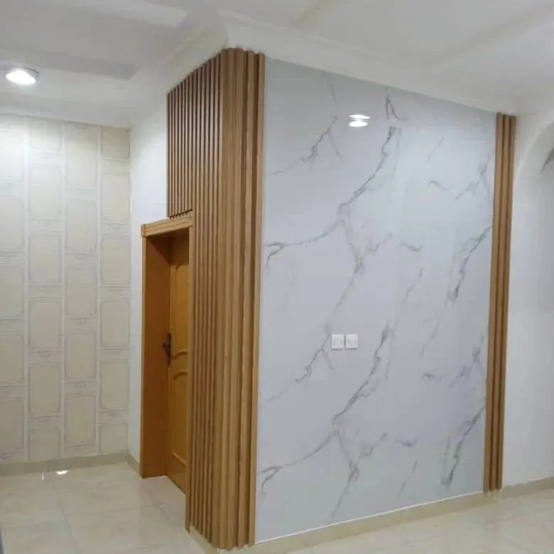 معلم ممتاز ومحترف لديكورات بديل الرخام في جدة 