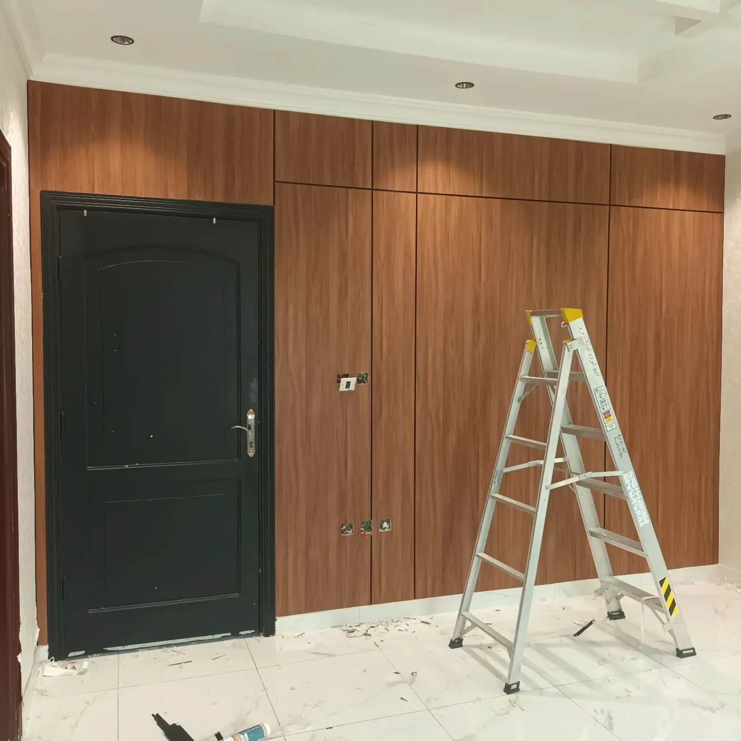 مقاول لتركيب ديكورات بديل الخشب بجدة وجميع مناطق واحياء جدة 