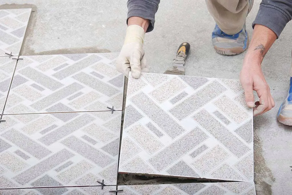 مبلط بجدة: تركيب بلاط وسيراميك بجدة