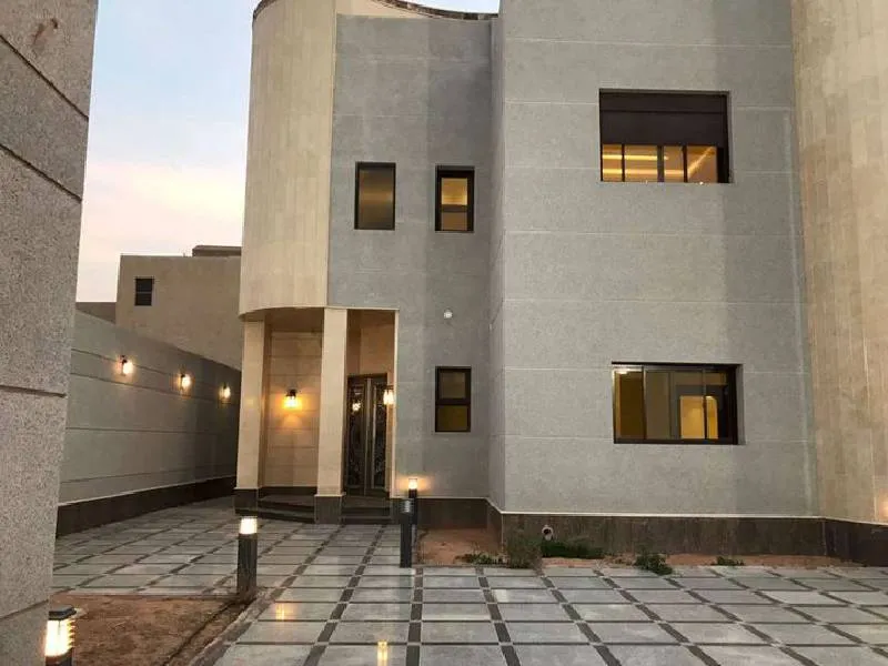 دهانات واجهات الجرافيت والبروفايل مودرن في جدة 2025