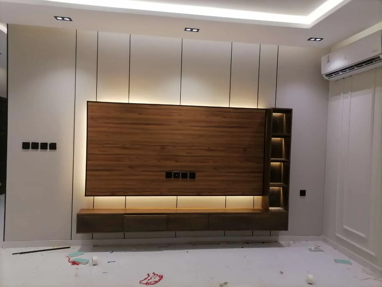 معلم دهانات وديكور 