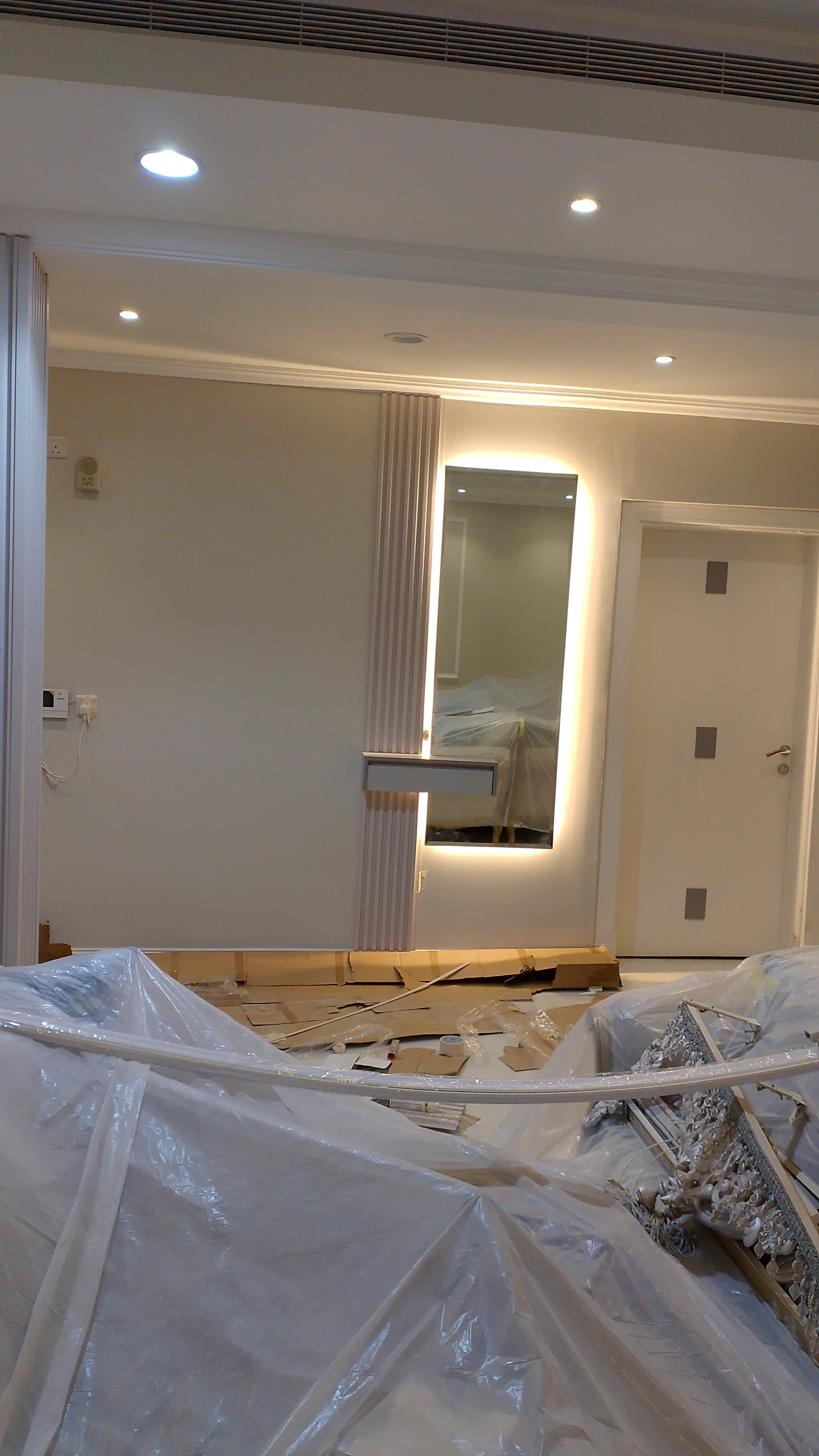 معلم دهانات وديكور 